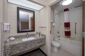 Combined shower/bathtub, eco-friendly toiletries, hair dryer, towels