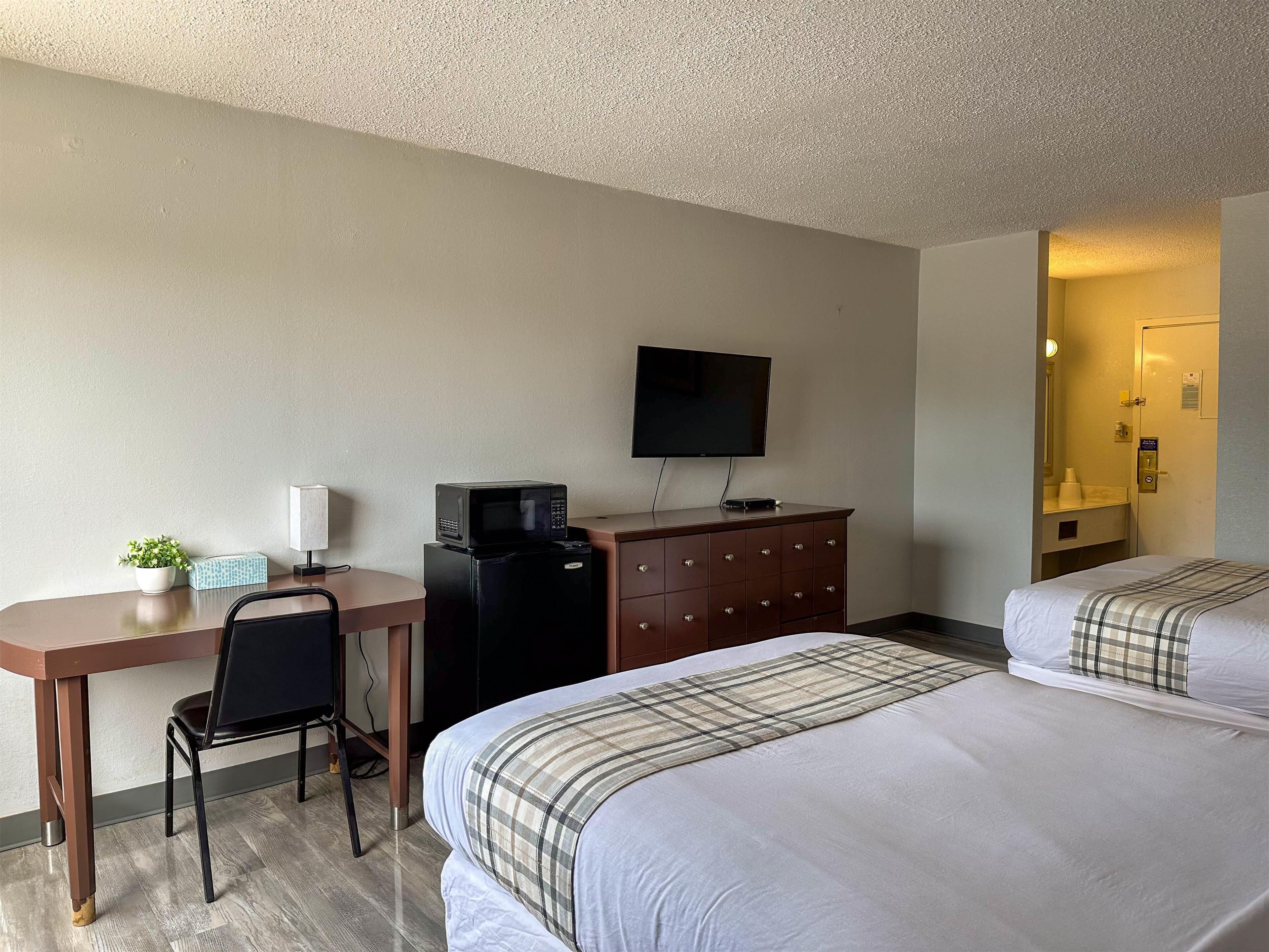 In-room safe, desk, blackout curtains, free WiFi