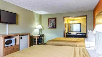 Standard Double Room | Desk, soundproofing, iron/ironing board, bed sheets