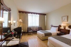 Living area - The Everest Hotel Kathmandu (Kathmandu)