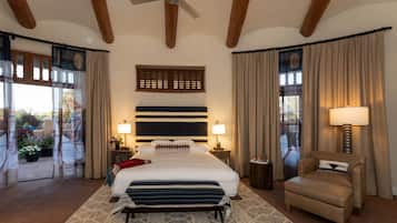 Suite, 1 Katil Raja (King) | Peralatan tempat tidur premium, tilam berlapik, peti besi dalam bilik
