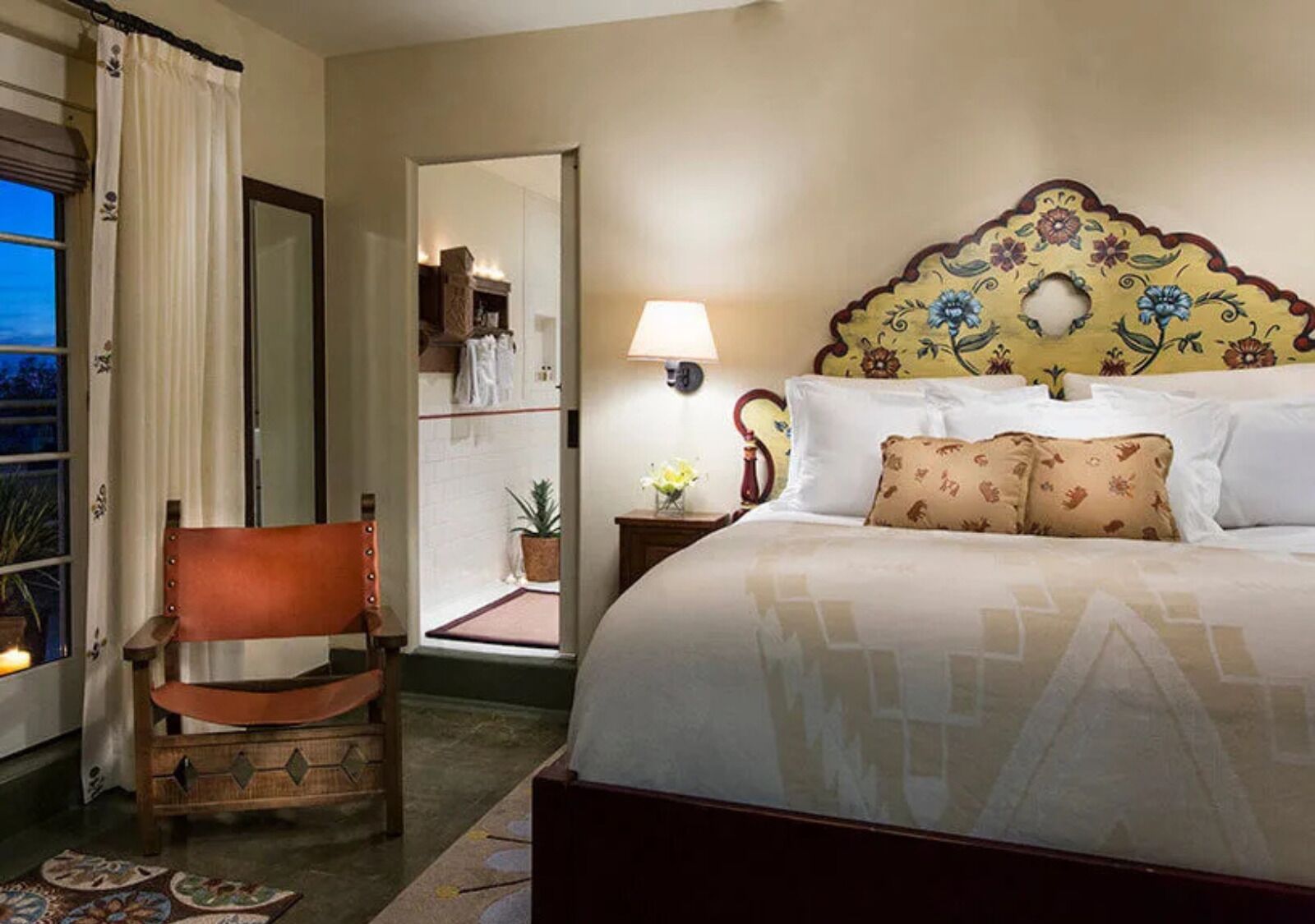 Ropa de cama de alta calidad y camas con pillow-top 