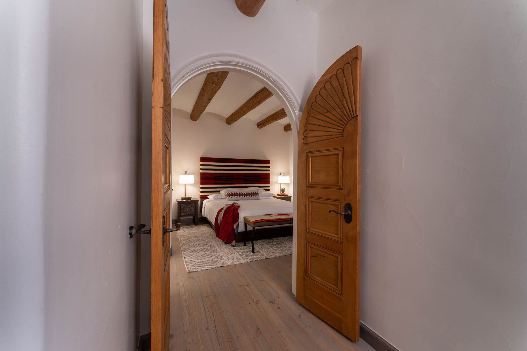 suite, 1 king bed | premium bedding, pillow-top beds, in-room safe, desk