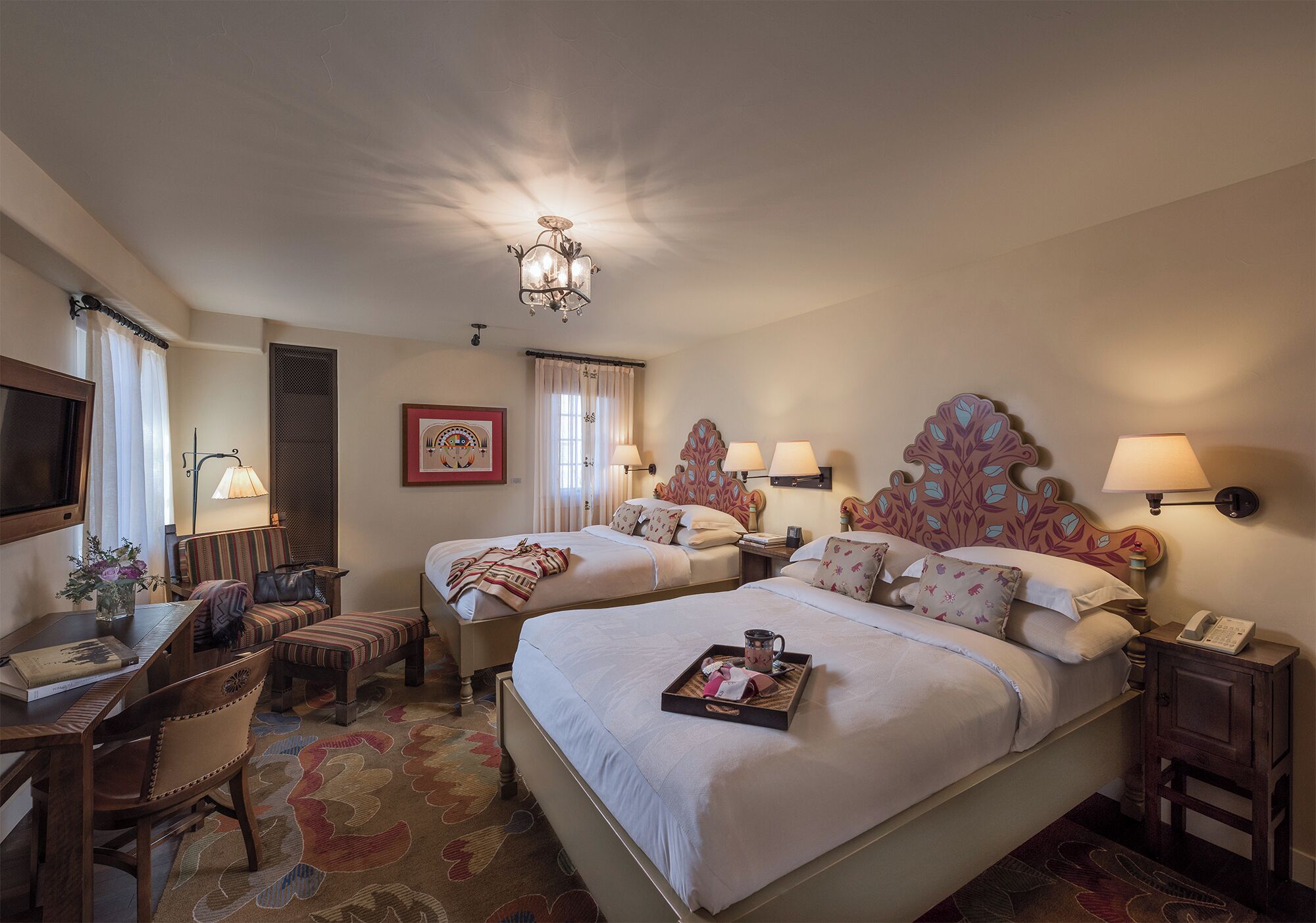 Habitación tradicional, 2 camas Queen size | Ropa de cama de alta calidad y camas con pillow-top 