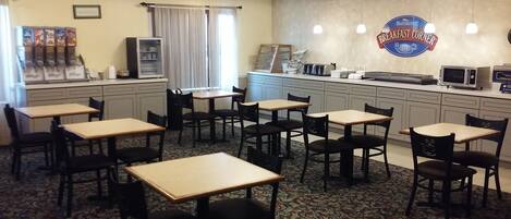 Free daily continental breakfast