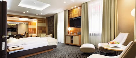 Presidential Suite, 1 Bedroom, Balcony | 1 bedroom, minibar, in-room safe, soundproofing