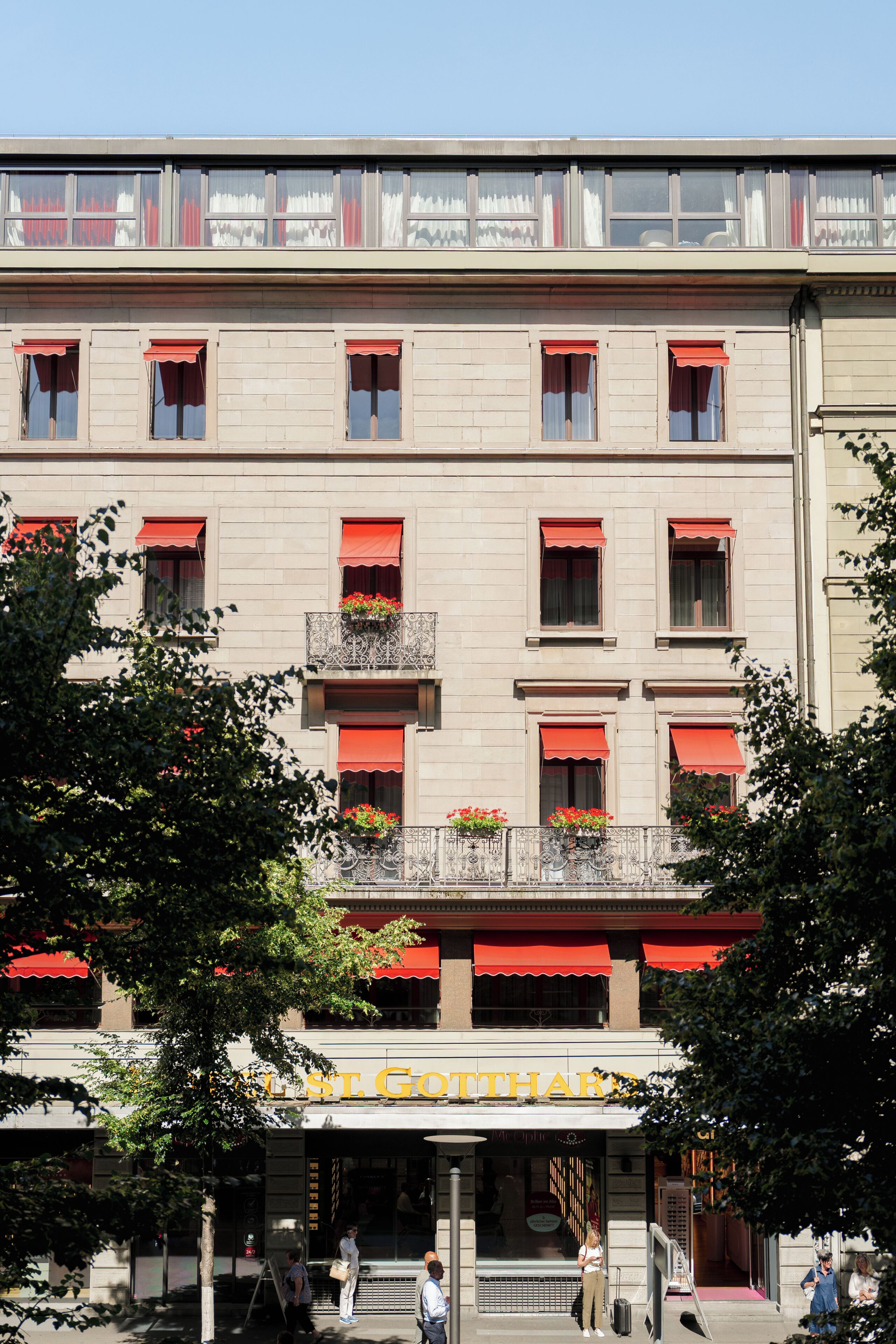 Deluxe Top View Room with Balcony | Minibar, in-room safe, soundproofing, WiFi (free)