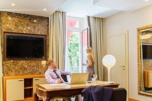 Senior Suite, 1 Bedroom, Balcony | Balcony