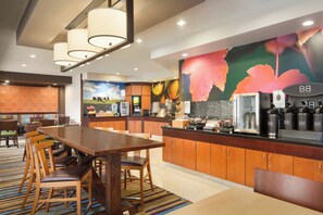 Free daily continental breakfast