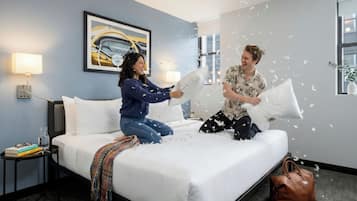 Deluxe Room, 1 King Bed | Egyptian cotton sheets, premium bedding, in-room safe, desk