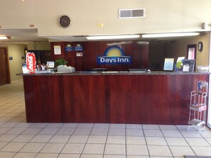 Reception - Days Inn by Wyndham Santa Fe New Mexico (Santa Fe)