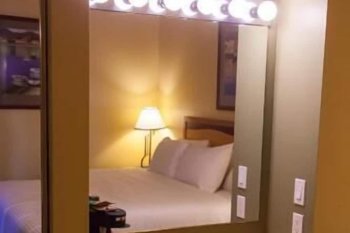 Hochwertige Bettwaren, Pillowtop-Betten, Zimmersafe