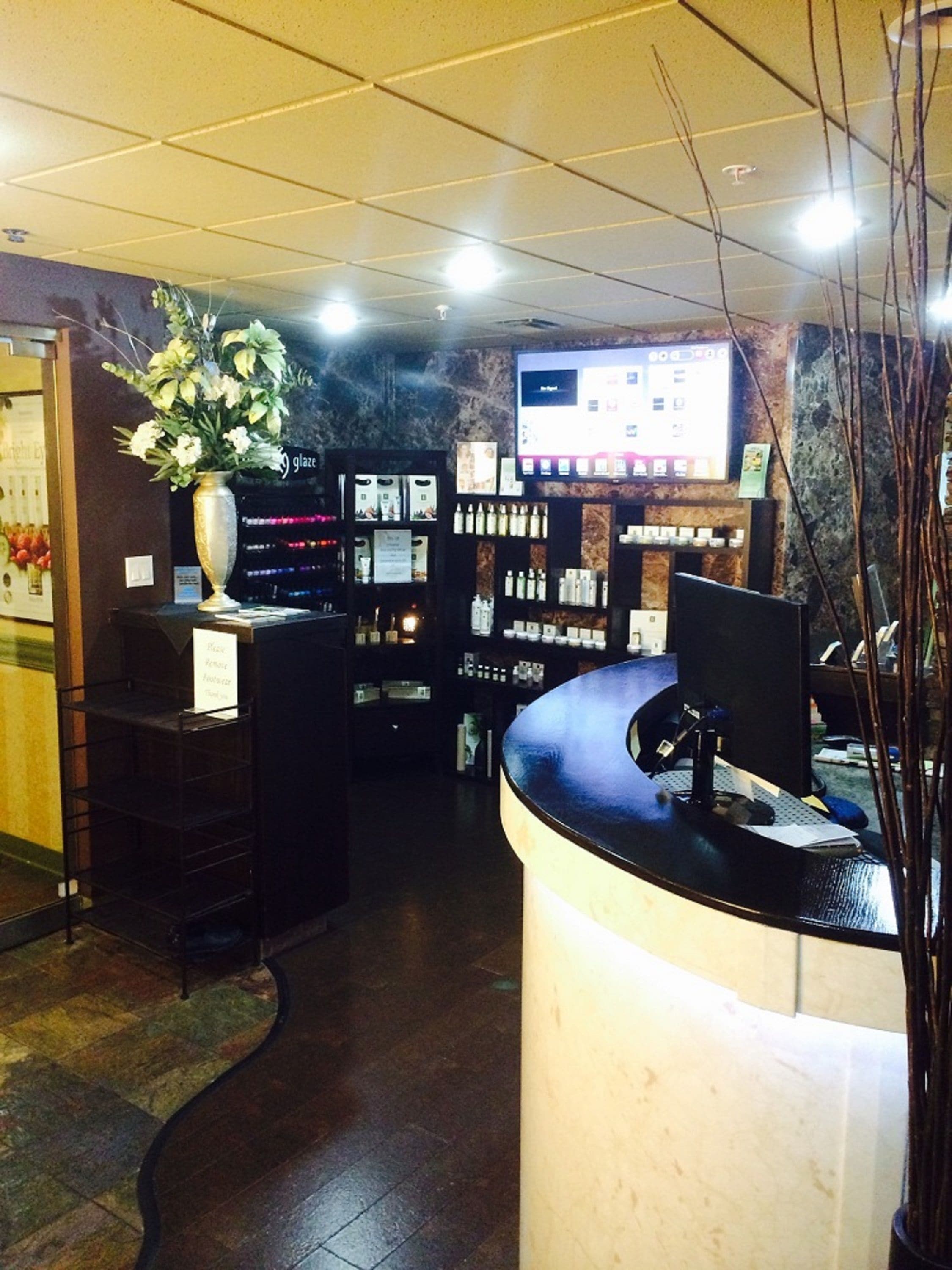 Couples treatment rooms, body treatments, hydrotherapy, aromatherapy