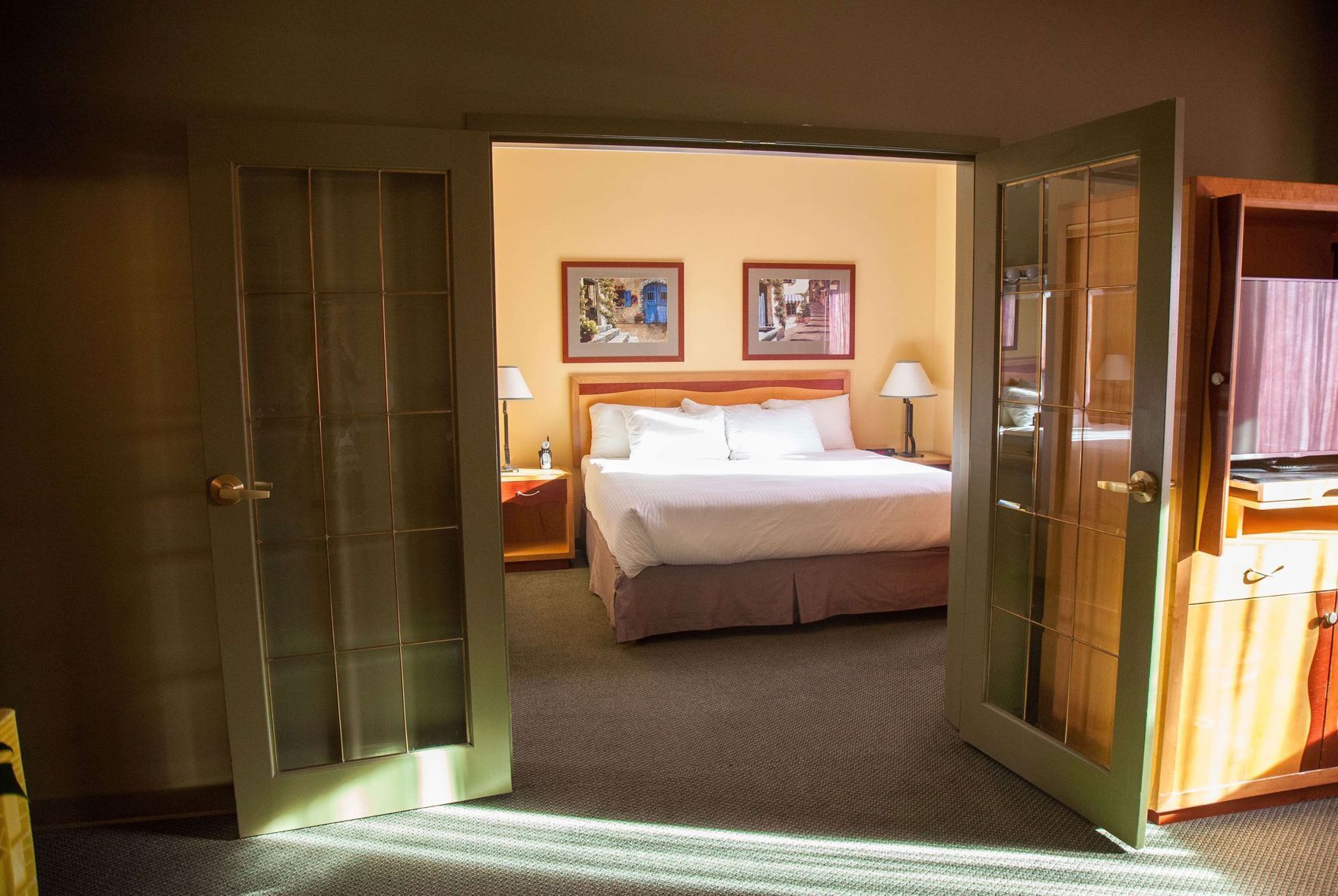 Premium bedding, pillow-top beds, in-room safe, individually decorated