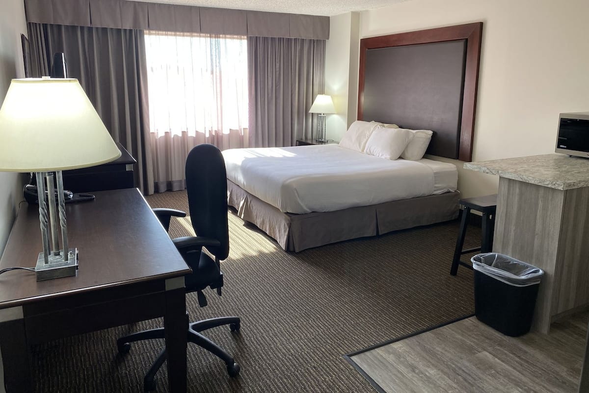 Hochwertige Bettwaren, Pillowtop-Betten, Zimmersafe