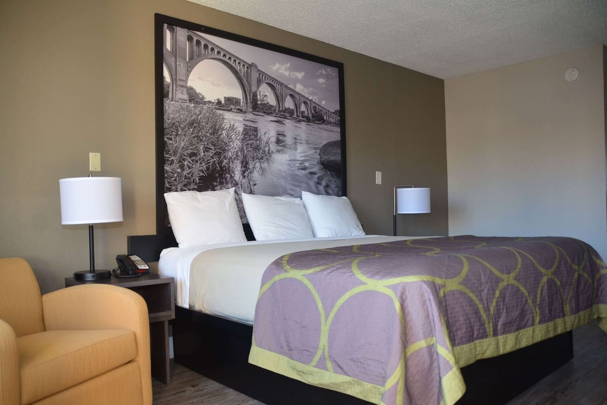 Blackout drapes, iron/ironing board, free WiFi, bed sheets