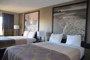 Cortinas blackout, tabla de planchar con plancha y wifi gratis