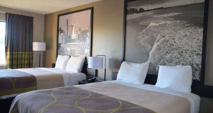 Super 8 by Wyndham Fredericksburg