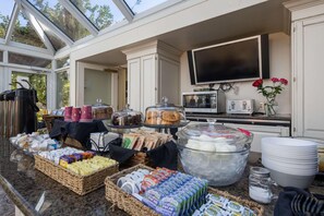 Dining - San Joaquin Hotel (Fresno)