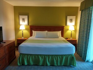 Standard-Suite, 1 Schlafzimmer | 1 Schlafzimmer, Schreibtisch, Verdunkelungsvorhänge