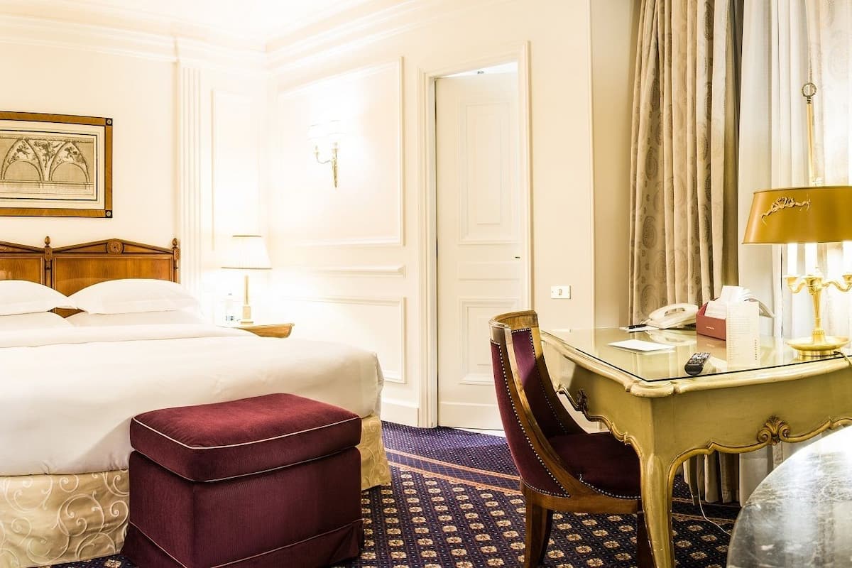 junior suite | premium bedding, down duvets, minibar, in-room safe