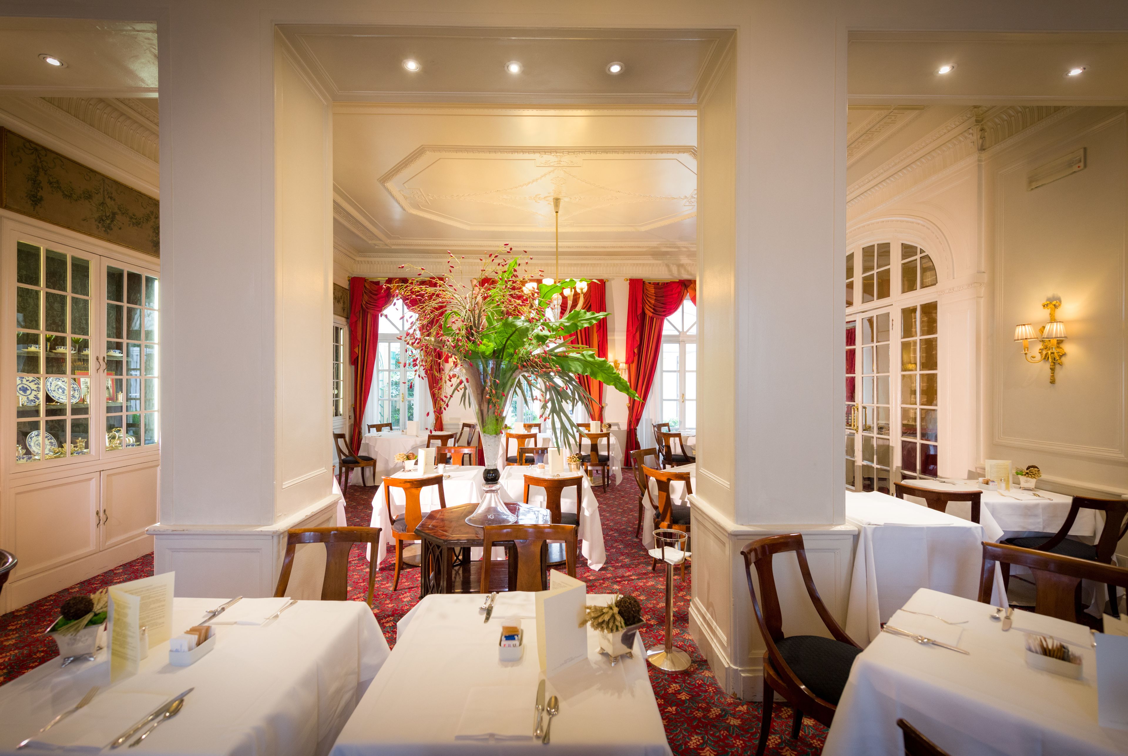 breakfast (eur 18 per person)