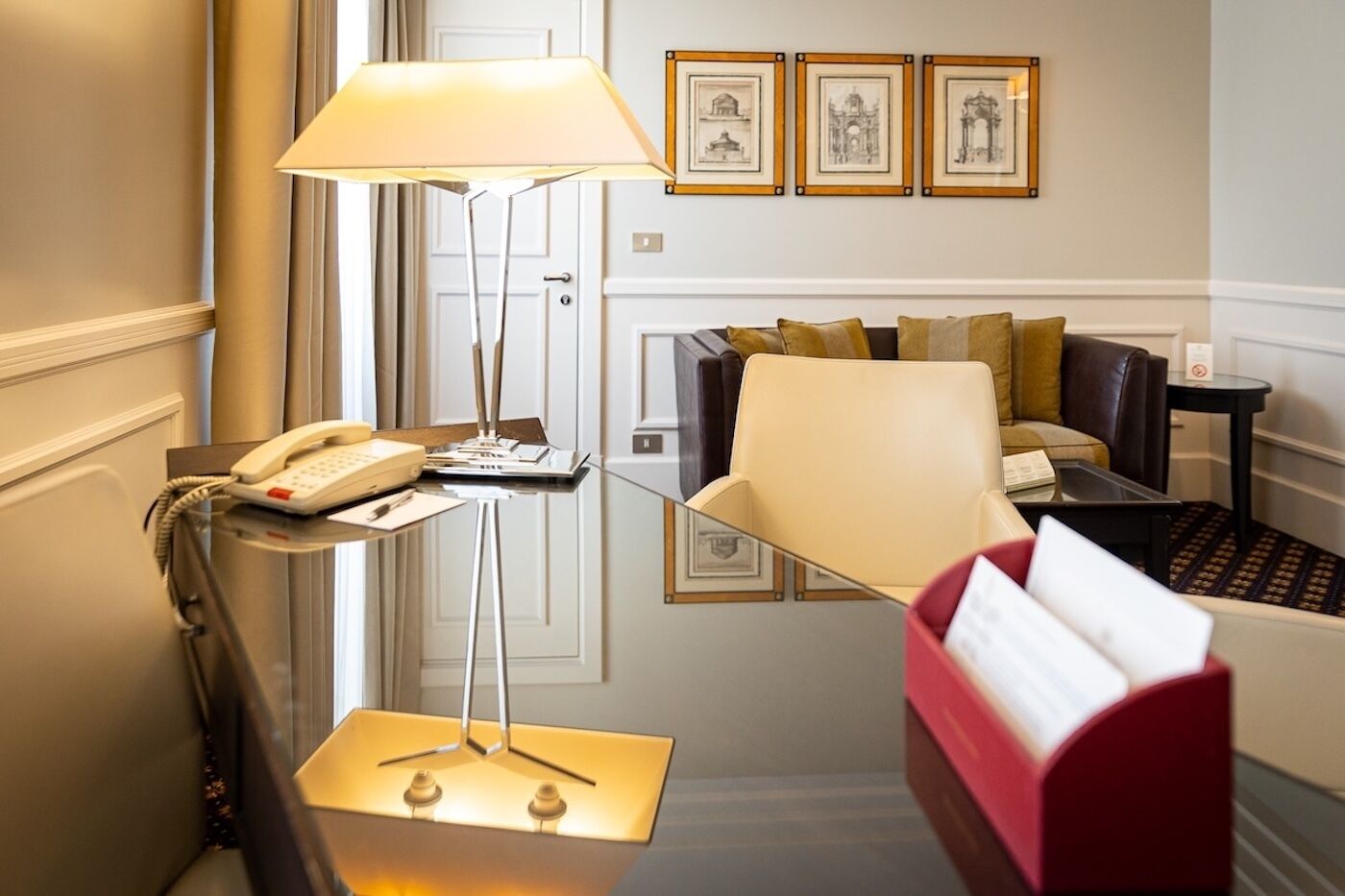 Classic-Suite | Hochwertige Bettwaren, Daunenbettdecken, Minibar, Zimmersafe