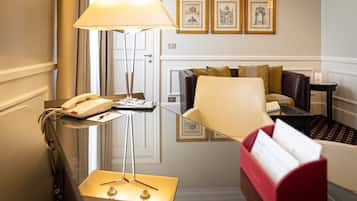 Classic-Suite | Hochwertige Bettwaren, Daunenbettdecken, Minibar, Zimmersafe