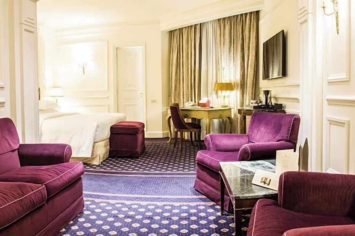 1 bedroom, premium bedding, down duvets, minibar