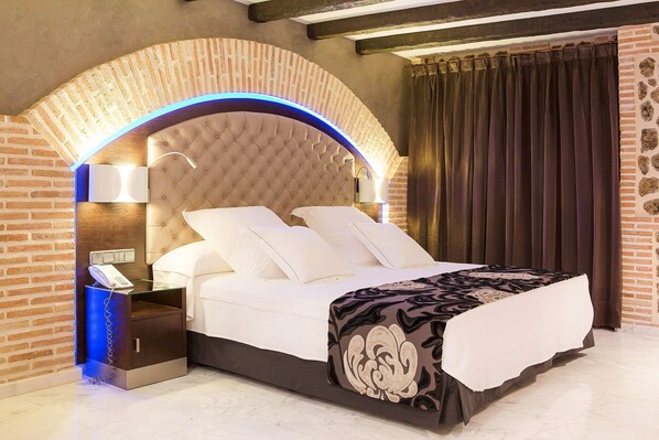 Minibar, Zimmersafe, Schreibtisch, schallisolierte Zimmer