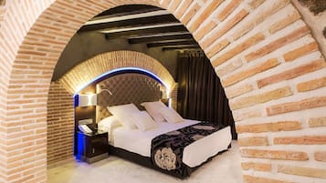 Minibar, in-room safe, desk, soundproofing