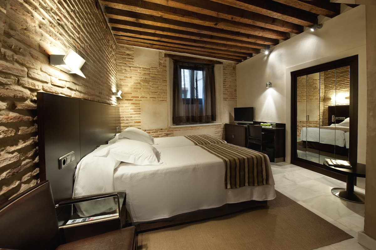 premium double room | minibar, in-room safe, desk, soundproofing