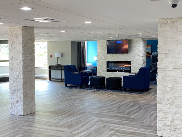 Lobby - Comfort Inn Chicago Schaumburg - O'Hare Airport (Schaumburg)