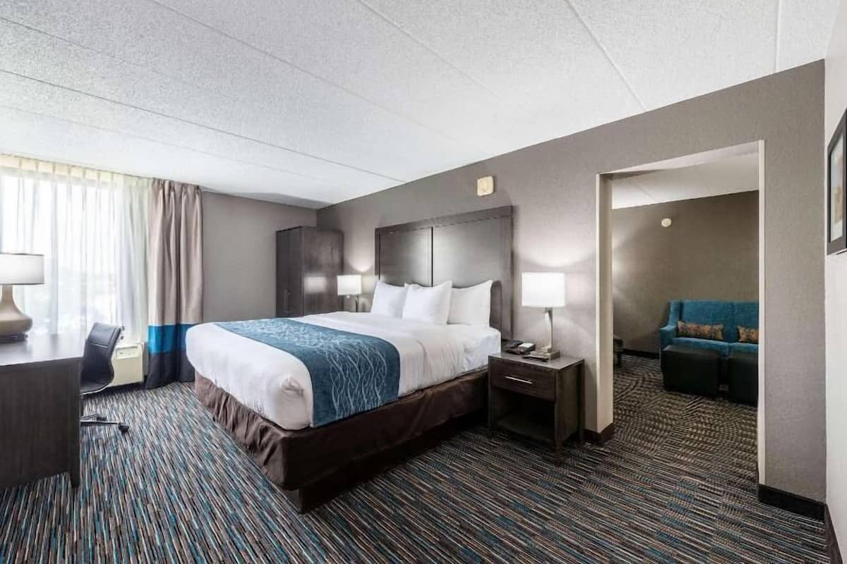 Premium bedding, pillowtop beds, desk, laptop workspace