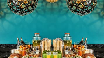 每日供應吃到飽早餐 (每人 EUR17.90)