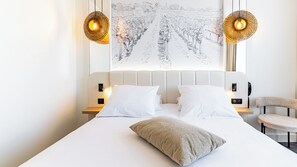 经典客房, 1 张双人床 | 客房内保险箱、办公桌、遮光窗帘、隔音