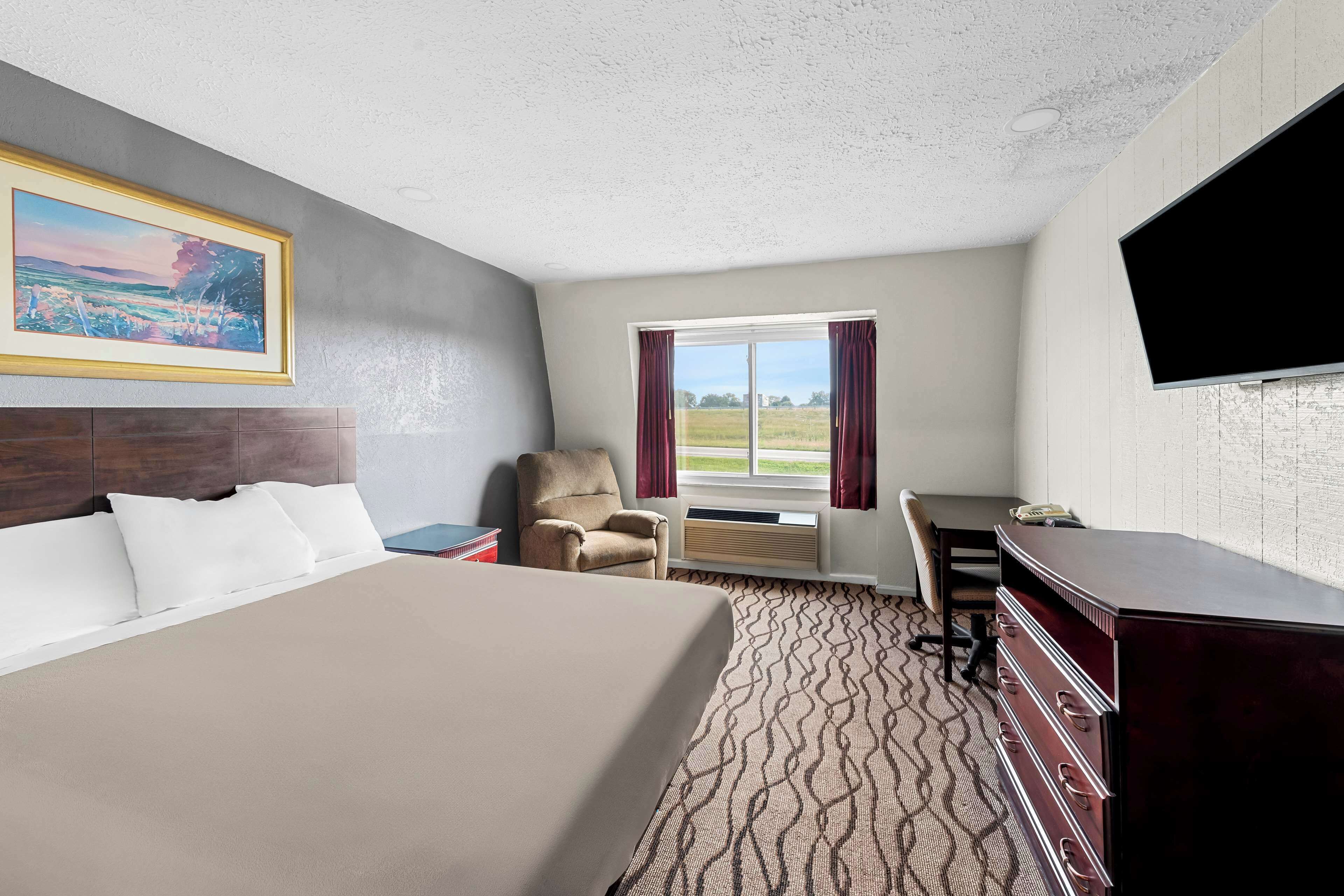 Rollaway beds, free WiFi, bed sheets, alarm clocks