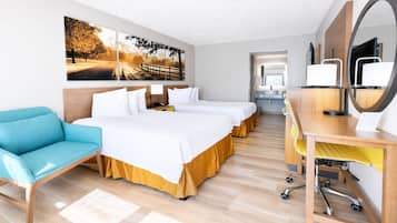 Habitación, 2 camas matrimoniales, para no fumadores | Escritorio, cortinas blackout, cunas gratuitas y wifi gratis