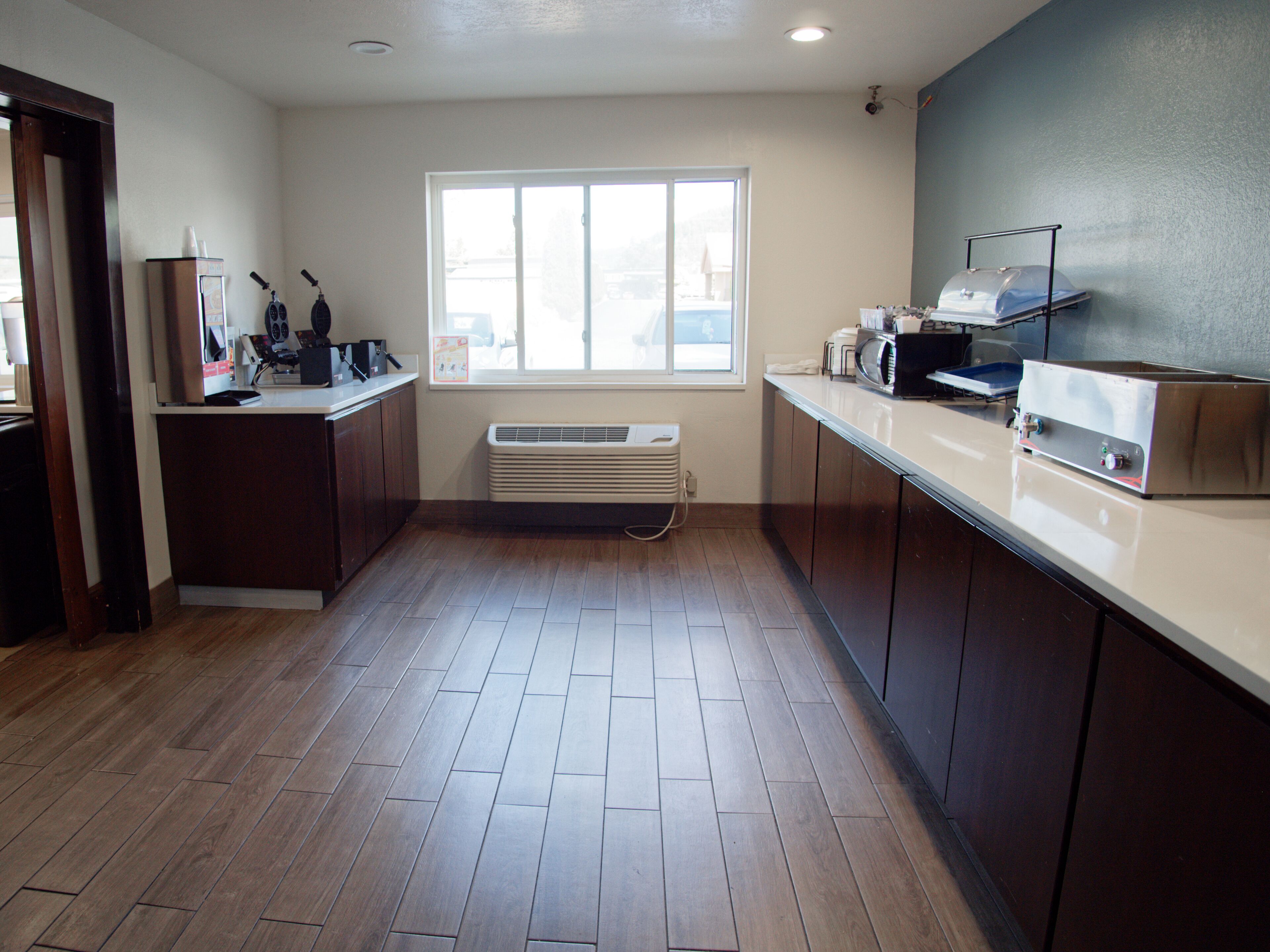 Bao gồm bữa sáng đầy đủ hàng ngày 