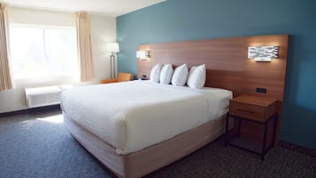 Studiosuite, 1 kingsize-seng, ikke-røyk | Safe på rommet, individuelt innredet og skrivebord