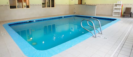 室內游泳池