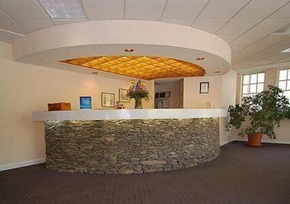 Check-in/check-out kiosk - Rodeway Inn & Suites Cherokee On the River (Cherokee)