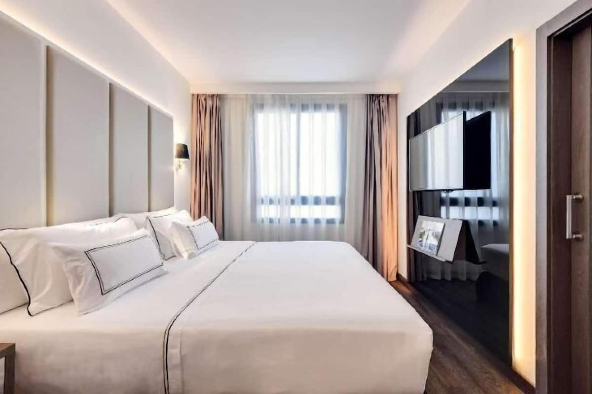 1 bedroom, Egyptian cotton sheets, premium bedding, minibar