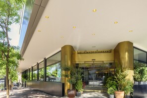 Property entrance - Melia Madrid Serrano (Madrid)