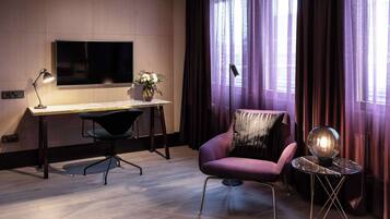 Minibar, in-room safe, soundproofing, iron/ironing board