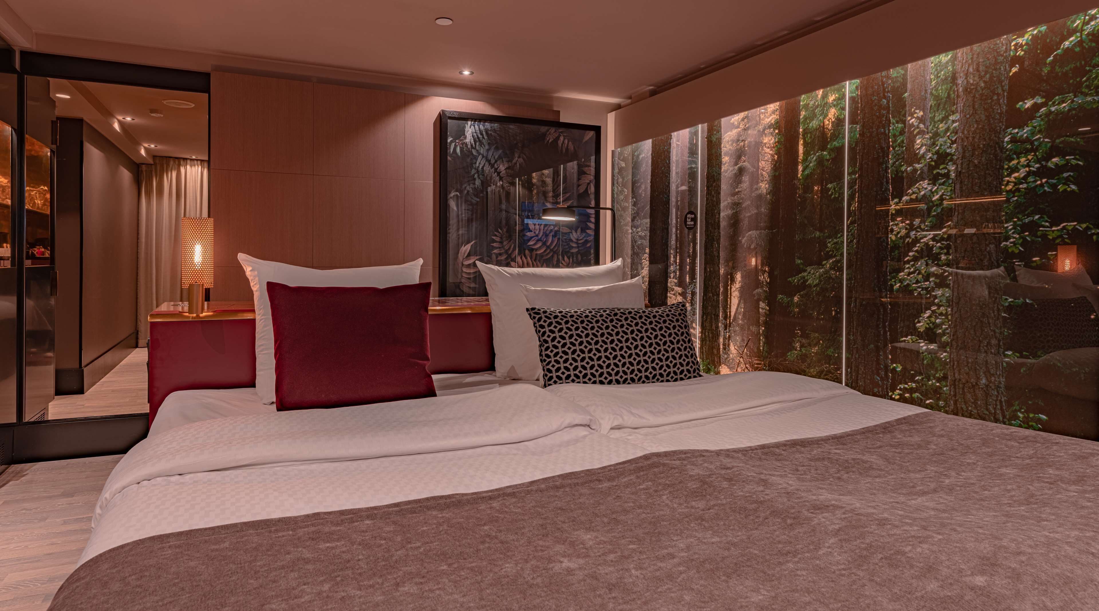 Room, 1 King Bed, No Windows (Spacious - Sleep)