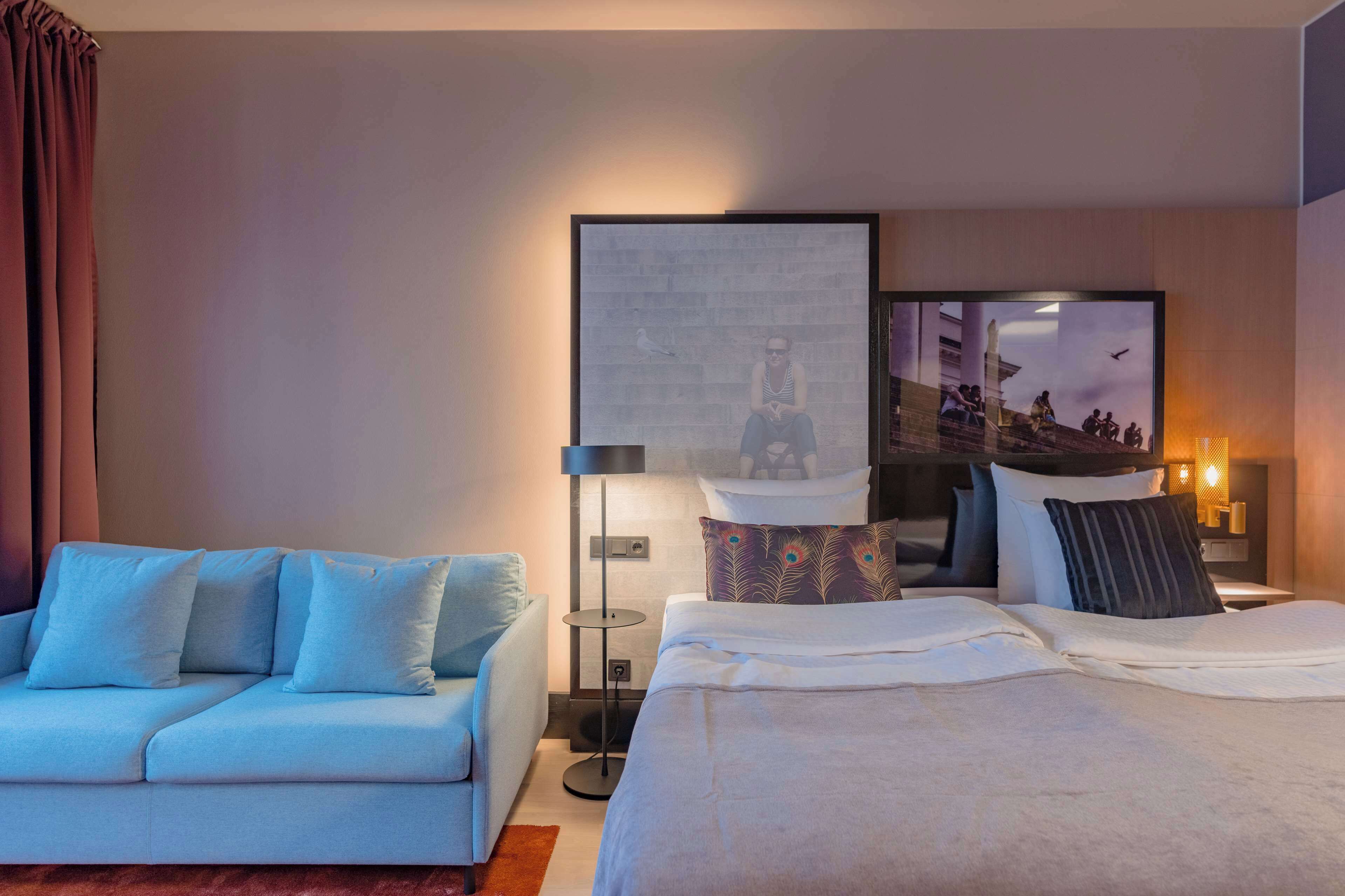 Family Room (Standard)