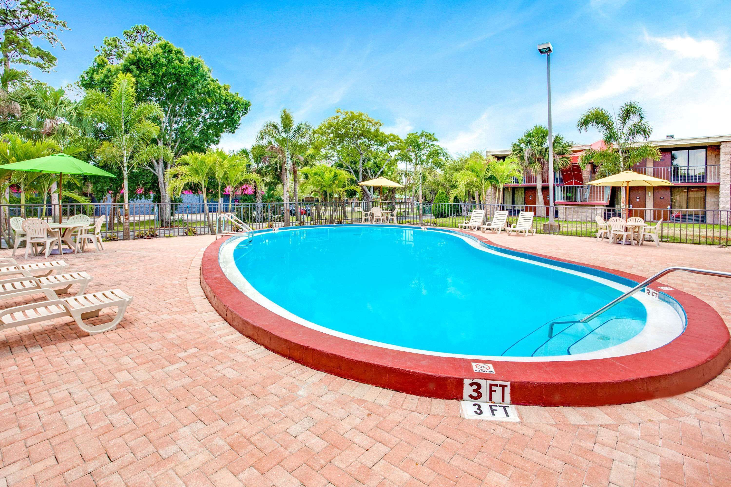 Photo - Days Inn by Wyndham Bradenton - Near the Gulf