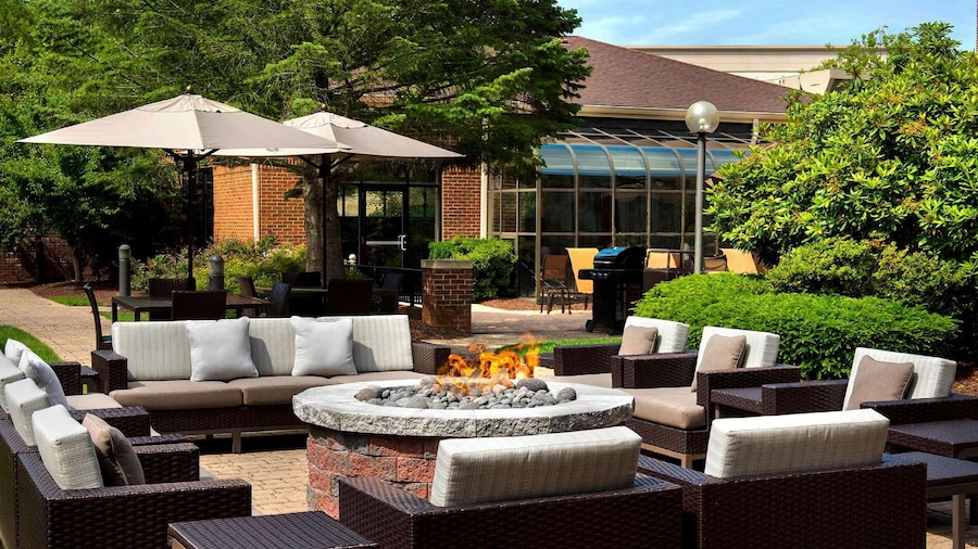 Sonesta Select Newport Middletown