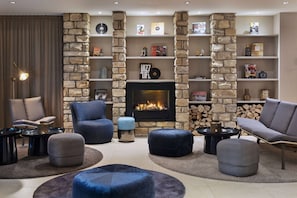 Lobby-Lounge